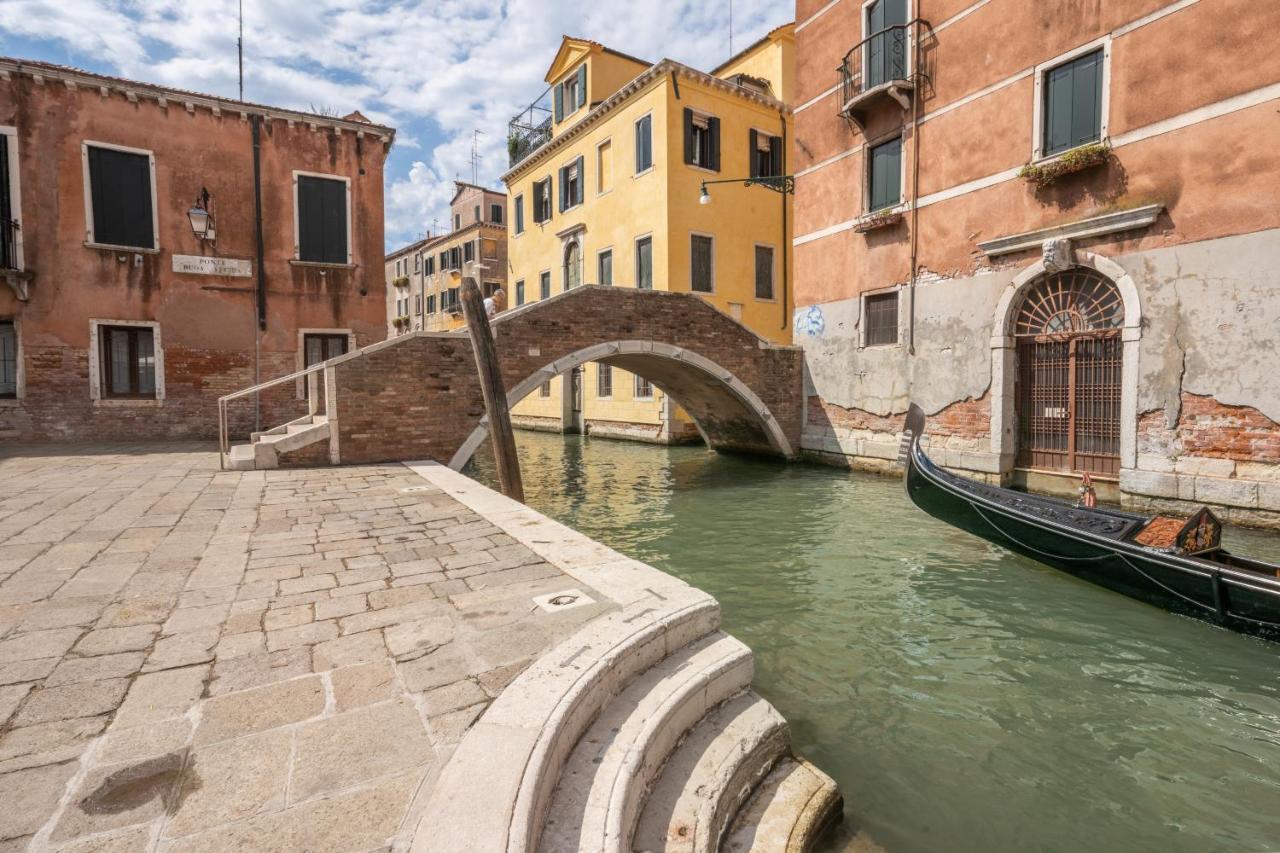 Bright Apartment On Venetian Roofs R&R Exteriör bild